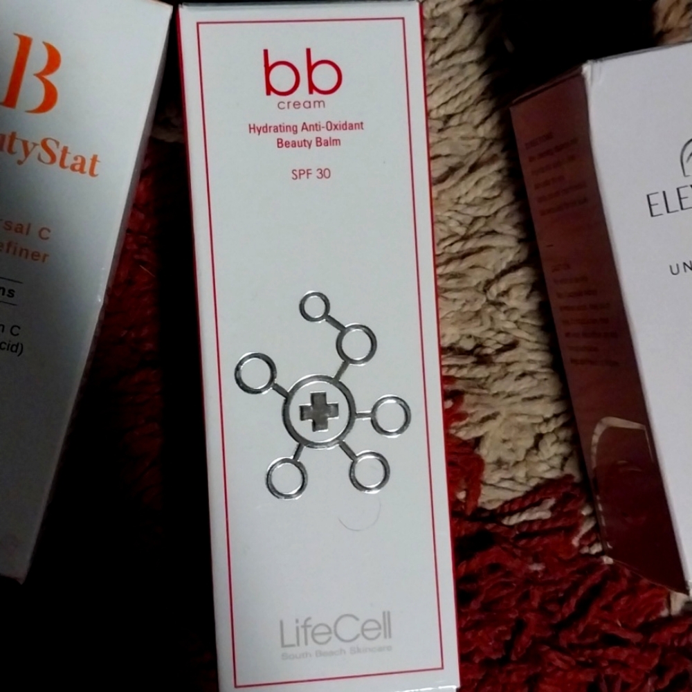 BB HYDRATING AND BEAUTY BALM